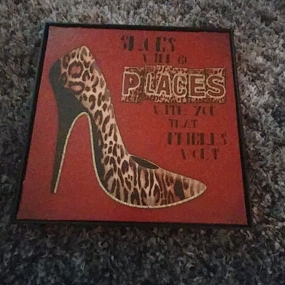 Shadow box wall decor